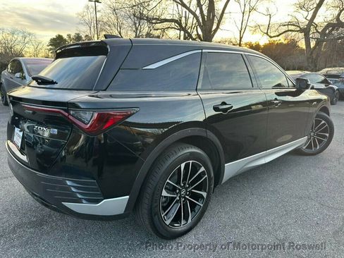 Used 2024 Acura ZDX A-Spec image 7