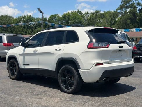 Used 2019 Jeep Cherokee Latitude Plus FWD image 8