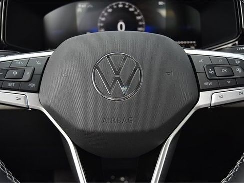 New 2025 Volkswagen Taos S image 18