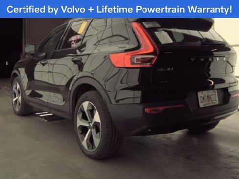 Used 2026 Volvo XC40 B5 Plus image 4