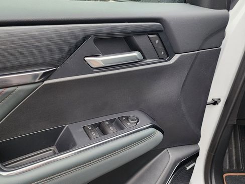 New 2026 GMC Acadia AT4 image 14