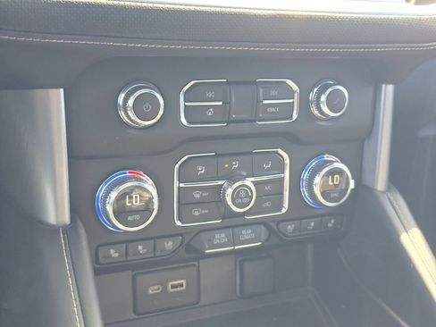 Used 2022 GMC Yukon SLT w/ SLT Luxury Package AWD/4WD image 27