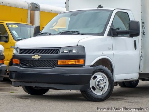 Used 2024 Chevrolet Express 3500 w/ Power Convenience Package RWD image 4
