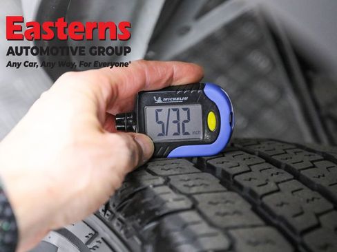 Used 2023 Ford Transit 350 XLT image 23