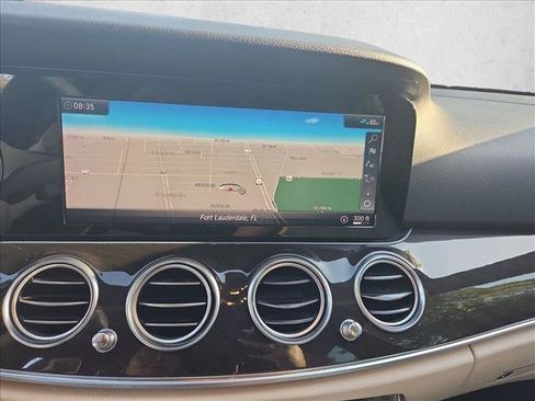 Used 2019 Mercedes-Benz E 300 image 9