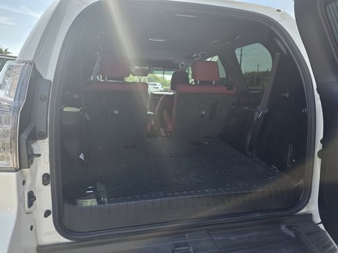 Used 2021 Lexus GX 460 Premium image 22