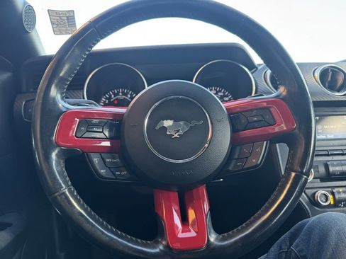 Used 2018 Ford Mustang Coupe image 10