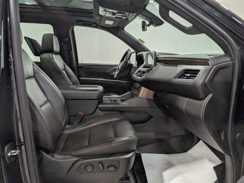 Used 2021 Chevrolet Suburban High Country AWD/4WD image 23