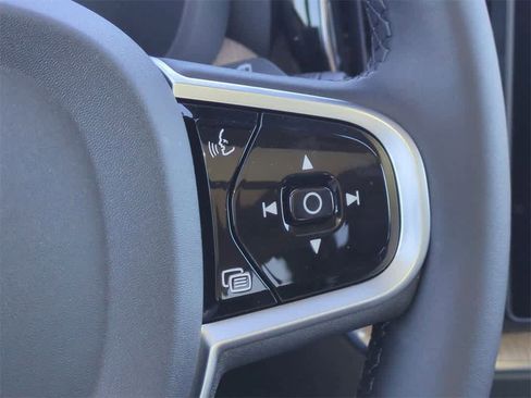 New 2026 Volvo XC60 B5 Plus w/ Protection Package Premier image 25
