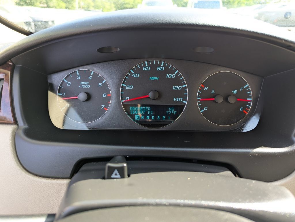 Used 2011 Chevrolet Impala LT w/ Luxury Edition Package FWD image 21