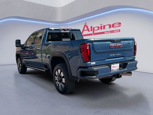 Used 2024 GMC Sierra 2500 Denali w/ Denali Reserve Package AWD/4WD image 3