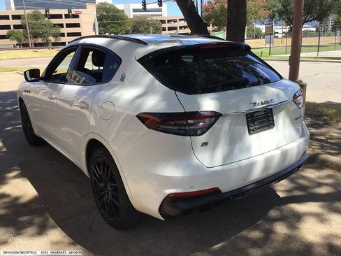 Used 2021 Maserati Levante AWD/4WD image 5
