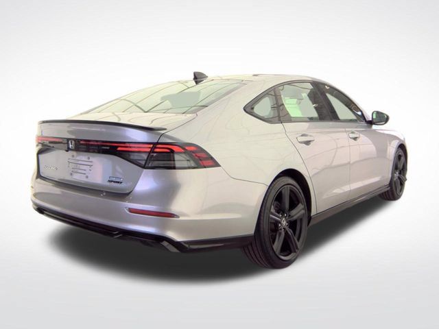 Certified 2025 Honda Accord Sport image 2