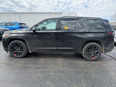 Used 2021 Chevrolet Traverse Premier w/ Redline Edition image 6