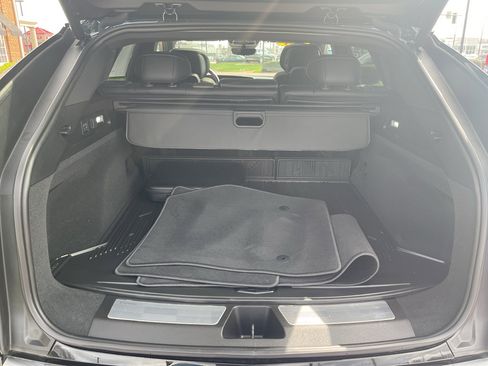 Used 2025 Cadillac Lyriq Luxury w/ LPO, Floor Liner Package AWD/4WD image 14