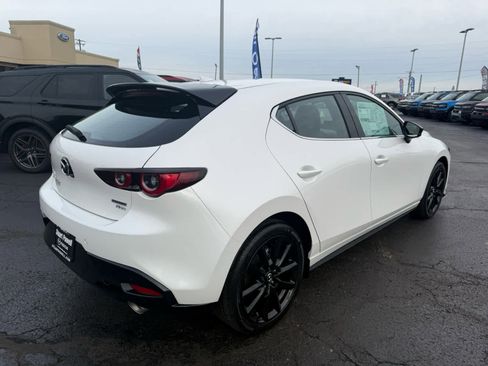 New 2026 MAZDA MAZDA3 Hatchback w/Premium Plus Pkg image 19