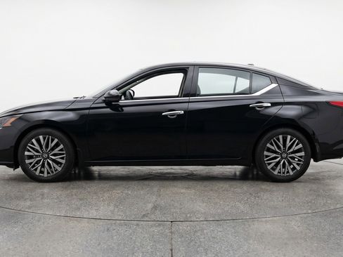 Used 2025 Nissan Altima 2.5 SV FWD image 5