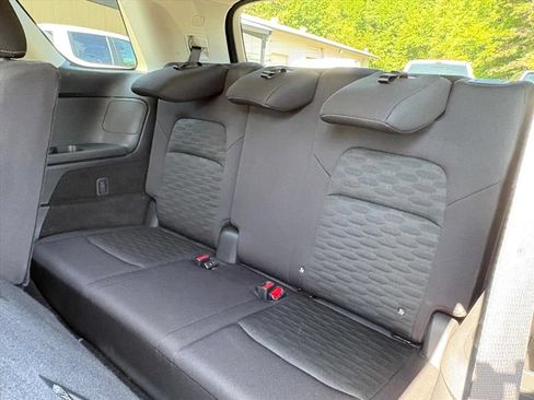 Used 2025 Nissan Pathfinder SV AWD/4WD image 20