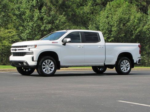 Used 2020 Chevrolet Silverado 1500 RST AWD/4WD image 3