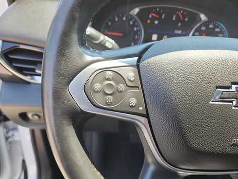 Used 2022 Chevrolet Traverse RS w/ LPO, Cargo Package FWD image 18
