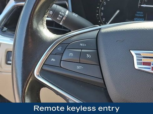 Used 2018 Cadillac XT5 AWD image 7