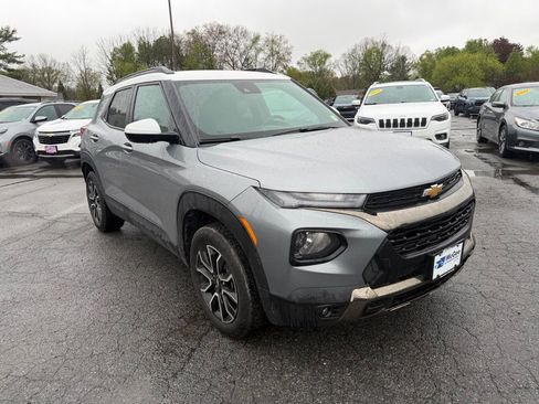 Used 2023 Chevrolet TrailBlazer ACTIV w/ Convenience Package AWD/4WD image 1