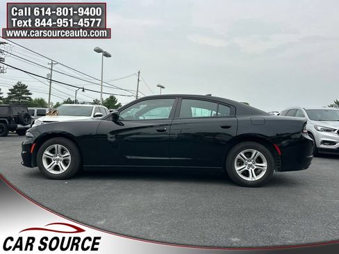 Used 2023 Dodge Charger SXT RWD image 2