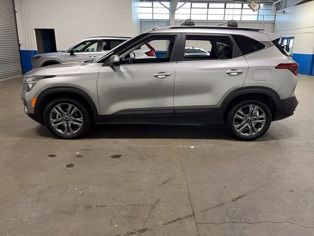 Used 2022 Kia Seltos S FWD image 6