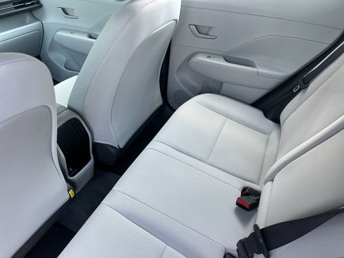 Certified 2025 Hyundai Kona SE AWD/4WD image 12