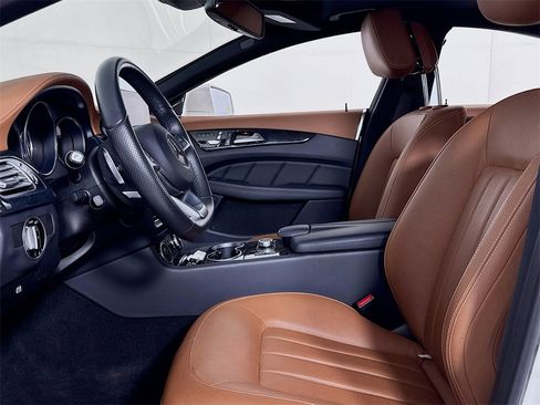 Used 2018 Mercedes-Benz CLS 550 4MATIC w/ Premium 2 Package image 13