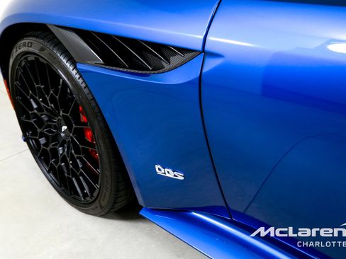 Used 2023 Aston Martin DBS Superleggera Volante image 32