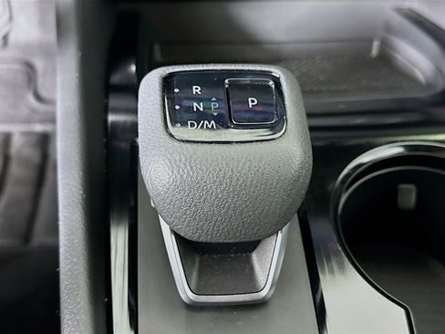 Used 2023 Nissan Rogue SV w/ SV Premium B Package image 24