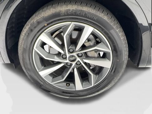 Used 2023 Audi Q5 2.0T Premium w/ Convenience Package AWD/4WD image 13
