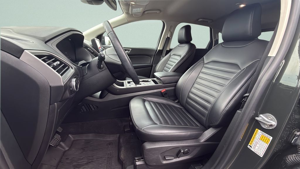 Certified 2024 Ford Edge SEL w/ Convenience Package AWD/4WD image 5