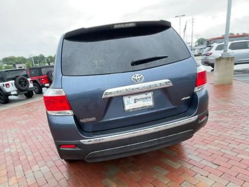 Used 2011 Toyota Highlander 4WD image 8