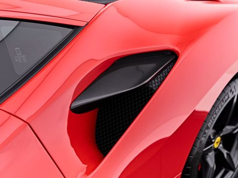 Used 2020 Ferrari F8 Tributo RWD image 30