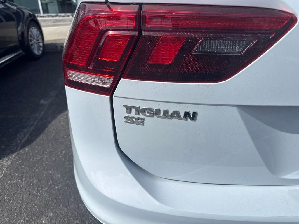 Used 2018 Volkswagen Tiguan SE AWD/4WD image 7