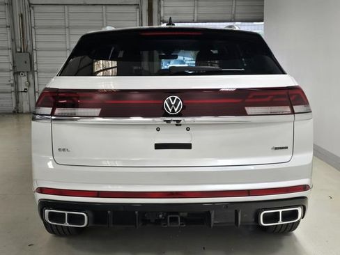 Used 2025 Volkswagen Atlas Cross Sport SEL Premium R-Line AWD/4WD image 4