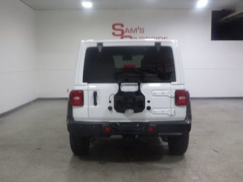 Used 2021 Jeep Wrangler Unlimited Sport AWD/4WD image 3