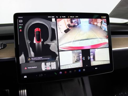 Used 2023 Tesla Model 3 Performance image 9