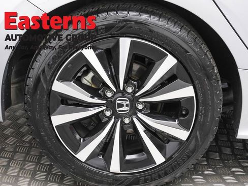 Used 2022 Honda Civic EX image 29