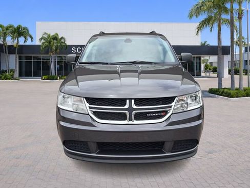 Used 2020 Dodge Journey SE image 2