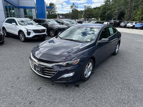 Certified 2025 Chevrolet Malibu LS FWD image 1