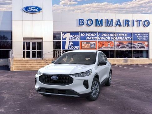 New 2026 Ford Escape Active w/ Cold Weather Package FWD image 2
