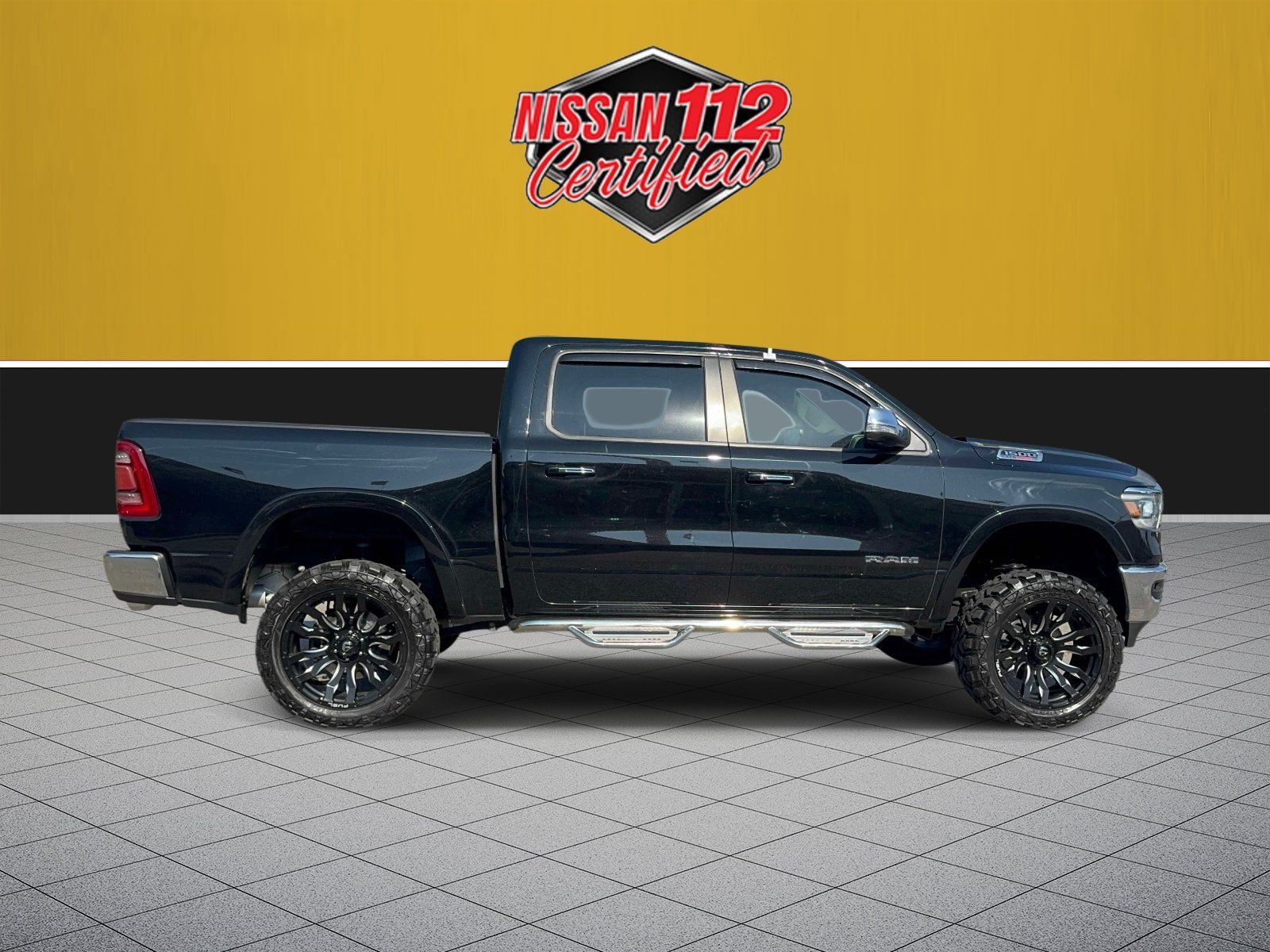 Used 2022 RAM 1500 Laramie AWD/4WD image 5