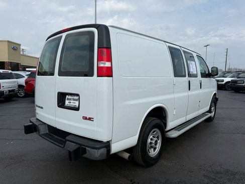 Used 2024 GMC Savana 2500 w/ Driver Convenience Package image 16