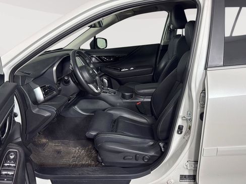 Certified 2024 Subaru Outback Limited AWD/4WD image 4