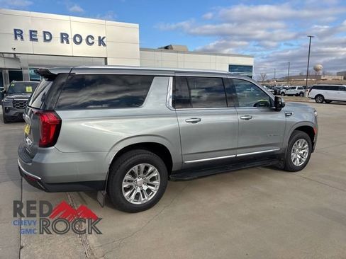 Used 2024 GMC Yukon XL Denali AWD/4WD image 3