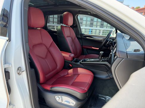 Used 2023 Porsche Macan S AWD/4WD image 14