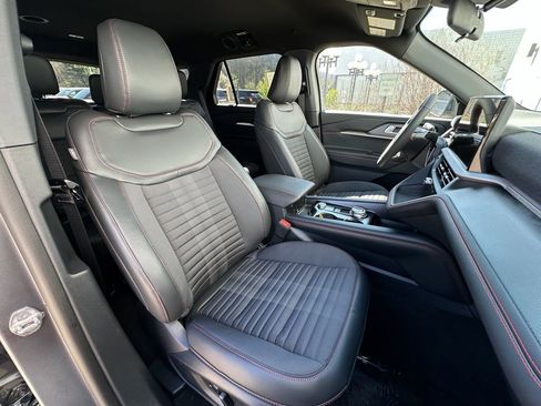 New 2026 Ford Explorer ST-Line AWD/4WD image 18